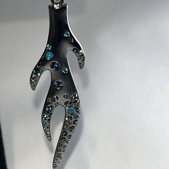 VINTAGE SWAROVSKI HEMATITE METAL*BLUE CRYSTAL LONG ICICLE PIERCED EARRINGS! - Picture 7 of 10